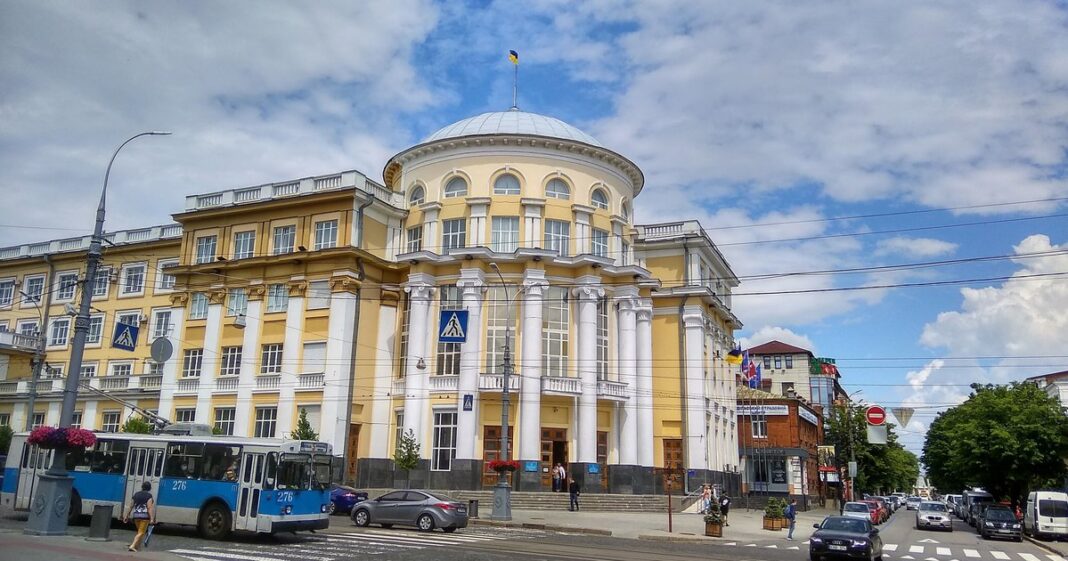 Будівля: ОВА (ОДА) у Вінниці