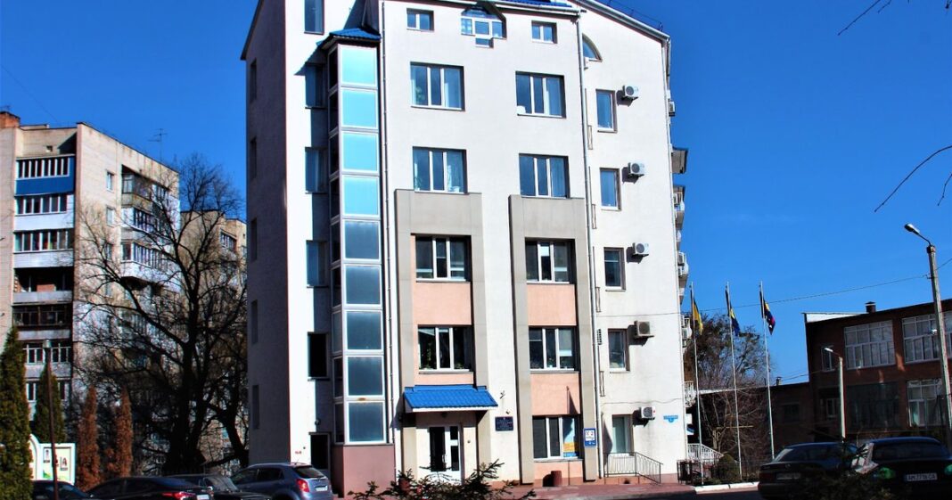 Будівля: Центр зайнятості у Вінниці